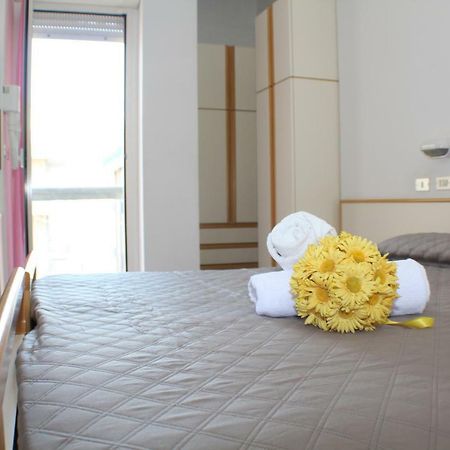 Hotel Caesar มิซาโน อาดรีอาติโก ภายนอก รูปภาพ