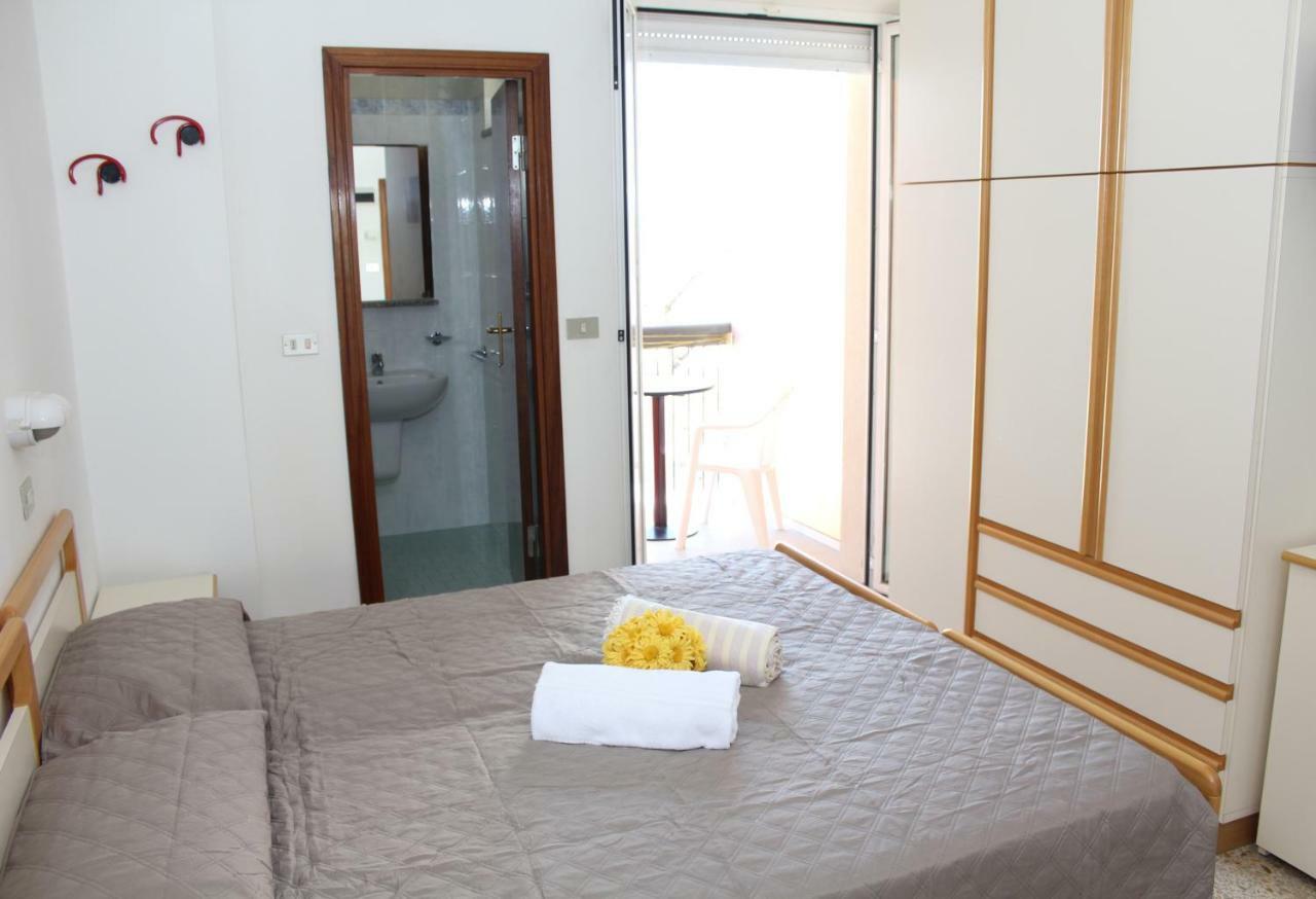 Hotel Caesar มิซาโน อาดรีอาติโก ภายนอก รูปภาพ