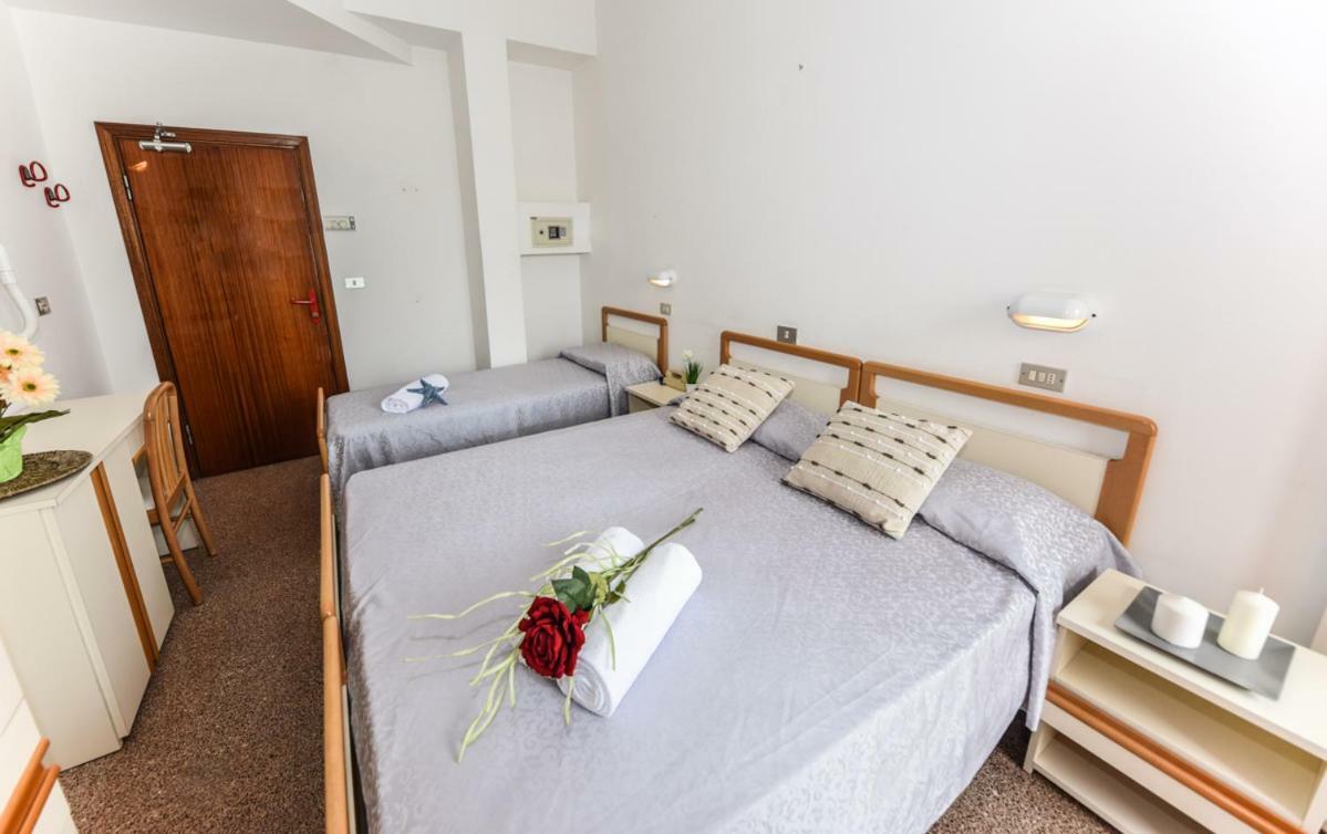 Hotel Caesar มิซาโน อาดรีอาติโก ภายนอก รูปภาพ