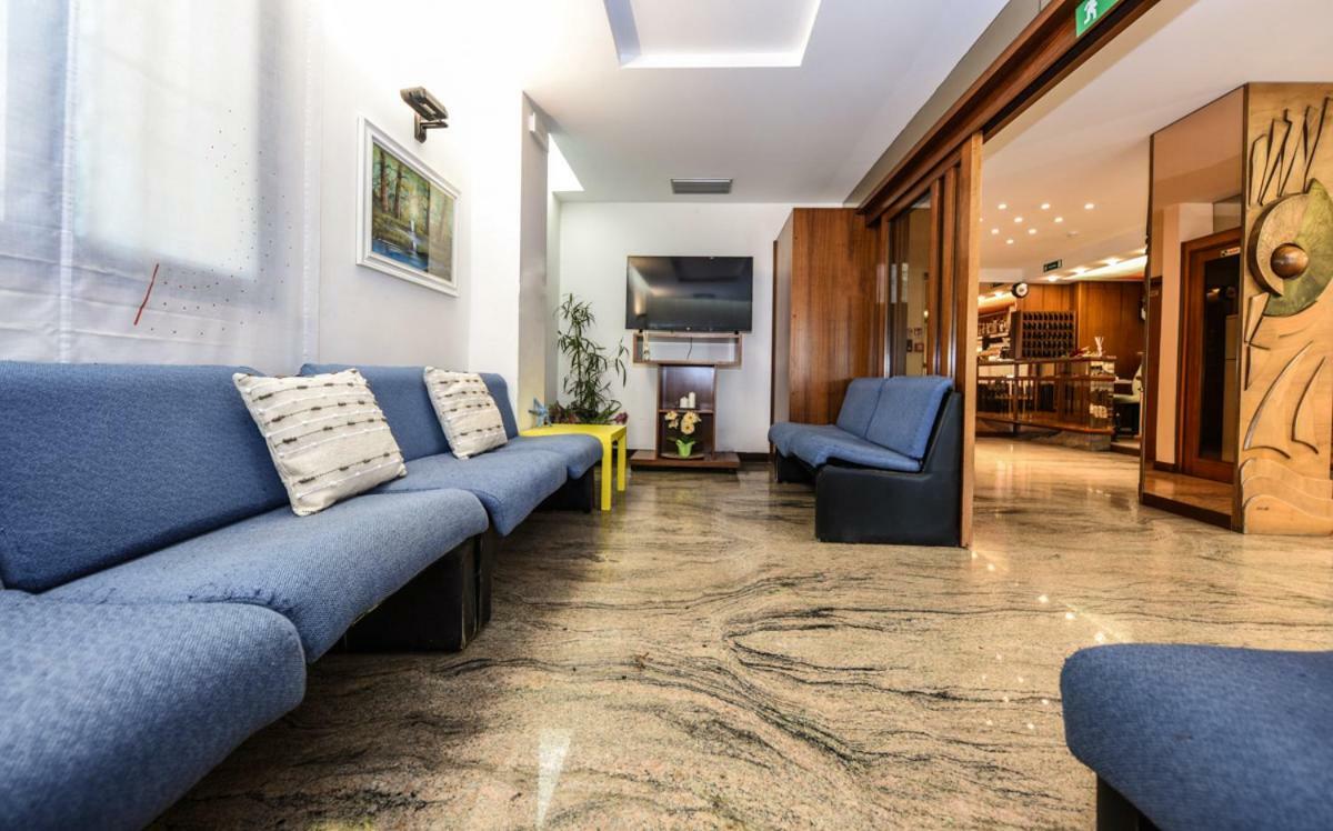 Hotel Caesar มิซาโน อาดรีอาติโก ภายนอก รูปภาพ